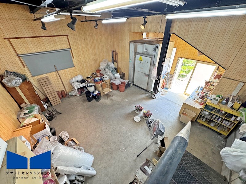 貸倉庫・事務所　八尾市 郡川３丁目　広さ延べ約１８４坪　駐車スペース複数台有り　旧１７０号線沿い その他