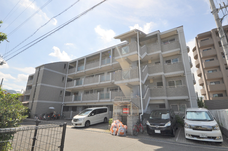 ドゥヴァンルパルク川村 外観