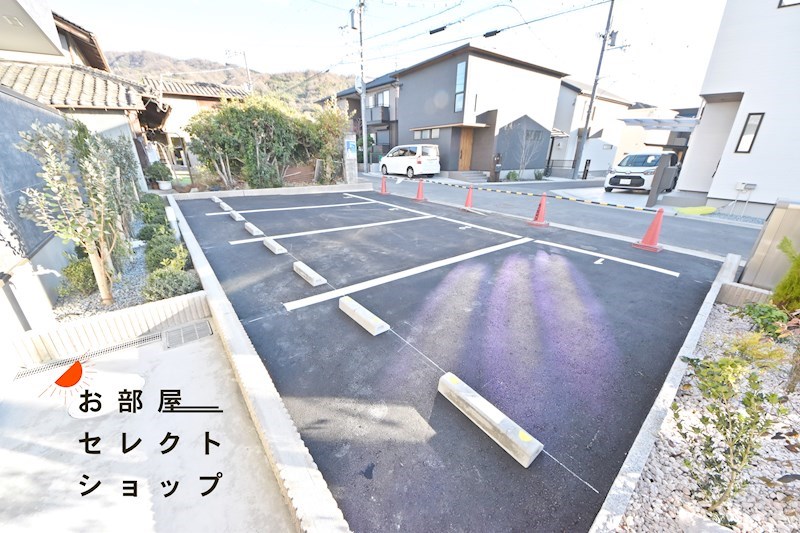 フジパレス教興寺3丁目 駐車場