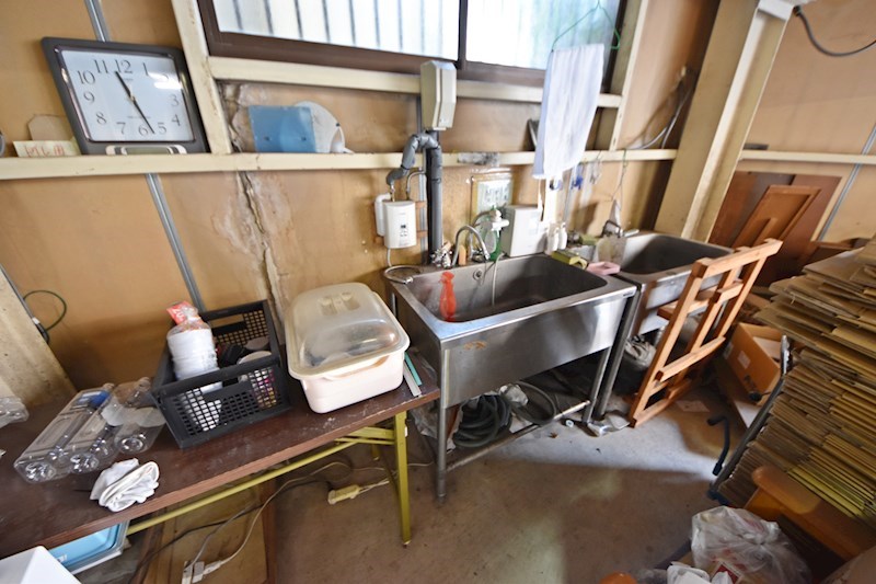 貸倉庫・作業所　八尾市 桂町６丁目　広さ延べ約２７３坪　駐車スペース・リフト付き　３棟セット貸し その他