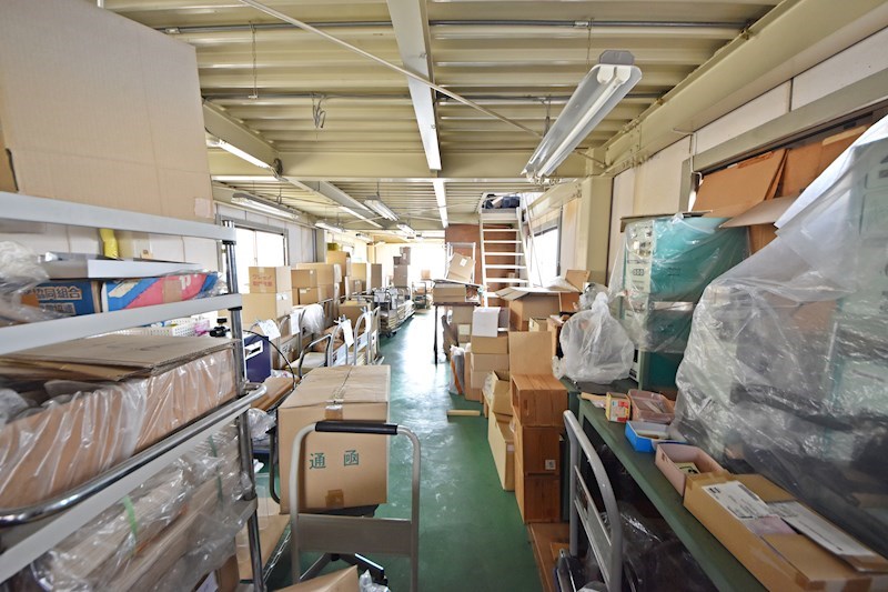 貸倉庫・作業所　八尾市 桂町６丁目　広さ延べ約２７３坪　駐車スペース・リフト付き　３棟セット貸し その他