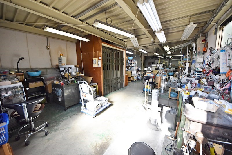 貸倉庫・作業所　八尾市 桂町６丁目　広さ延べ約２７３坪　駐車スペース・リフト付き　３棟セット貸し その他