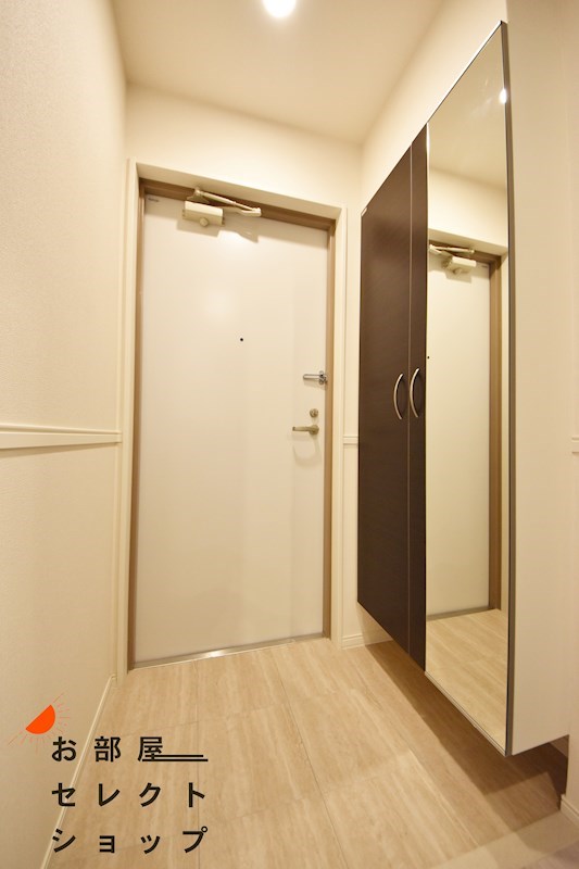 RIKI RESIDENCE 玄関