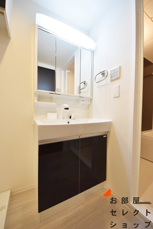 RIKI RESIDENCE 洗面所