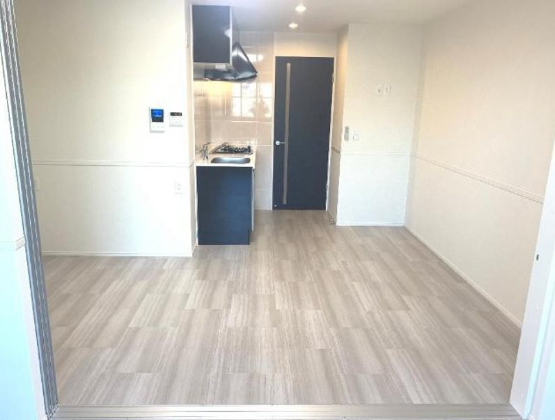 RIKI RESIDENCE リビング
