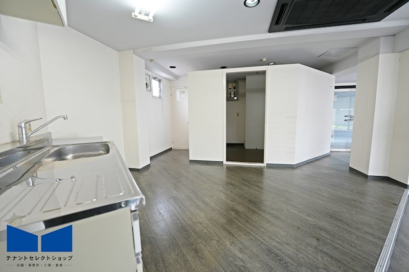 貸店舗・事務所　八尾市 本町４丁目　広さ約１８坪　パールナイン その他