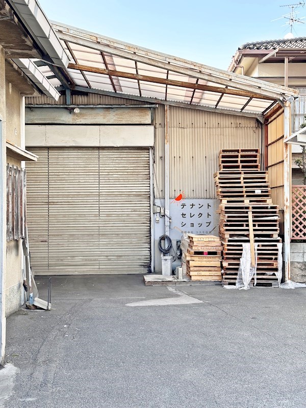 貸倉庫・事務所　八尾市 南本町３丁目　広さ約６３坪　駐車スペース付き　第一種住居地域 その他