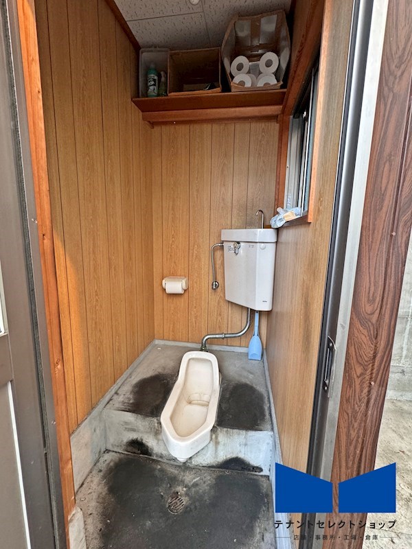 貸倉庫・事務所　八尾市 南本町３丁目　広さ約６３坪　駐車スペース付き　第一種住居地域 風呂画像