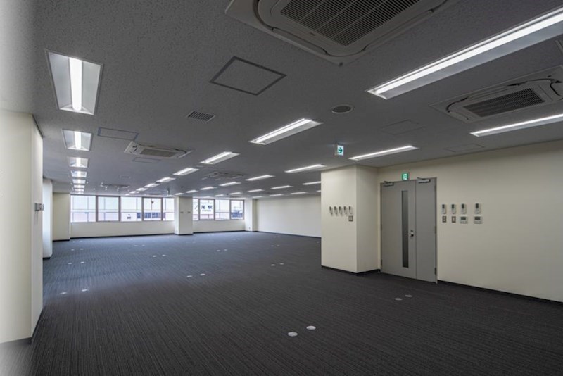 貸事務所　八尾市 光町１丁目　広さ約２４坪　八尾駅前嶋野ビル  玄関
