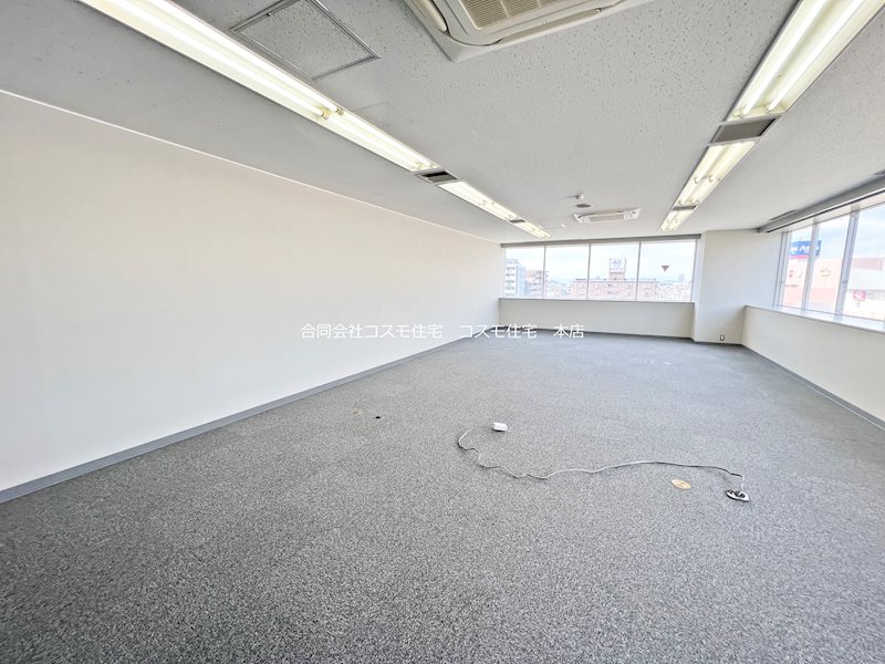 貸店舗・事務所　八尾市 光町１丁目　広さ約２０坪　室内リフォーム済み　EV付き　ダイエービルド八尾ビル その他