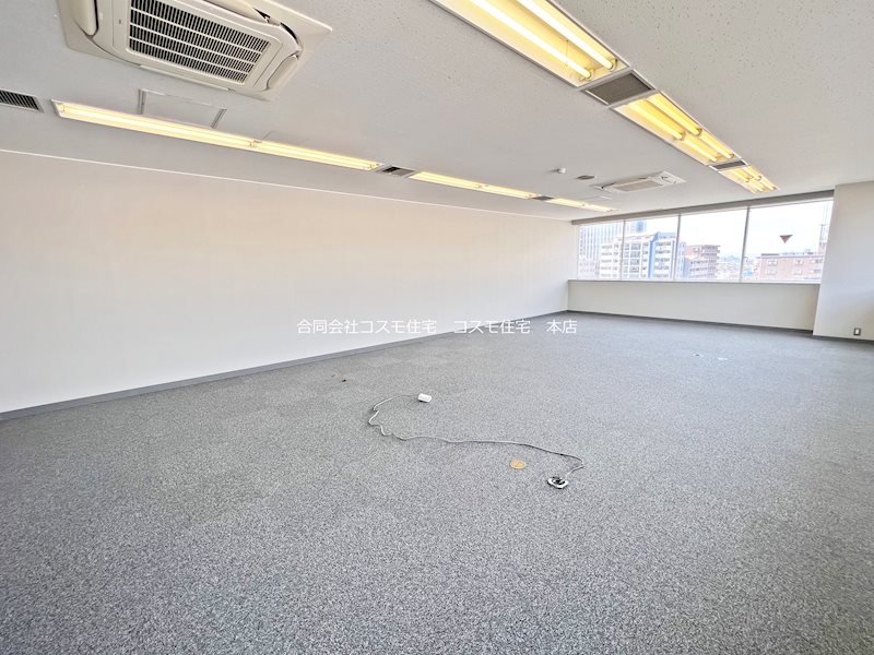 貸店舗・事務所　八尾市 光町１丁目　広さ約２０坪　室内リフォーム済み　EV付き　ダイエービルド八尾ビル 風呂画像
