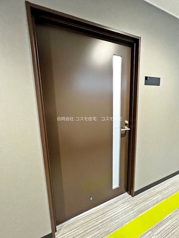 貸店舗・事務所　八尾市 光町１丁目　広さ約９坪　EVあり　ステーションフロント八尾 玄関