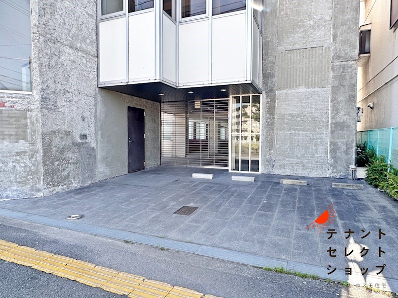 貸店舗・事務所　八尾市 桜ヶ丘３丁目　自動ドア・EV付き　八千代 桜ヶ丘ビル その他