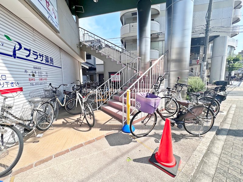 貸店舗・事務所　八尾市 東本町３丁目　カフェ跡　路面店　プラザサントリア その他