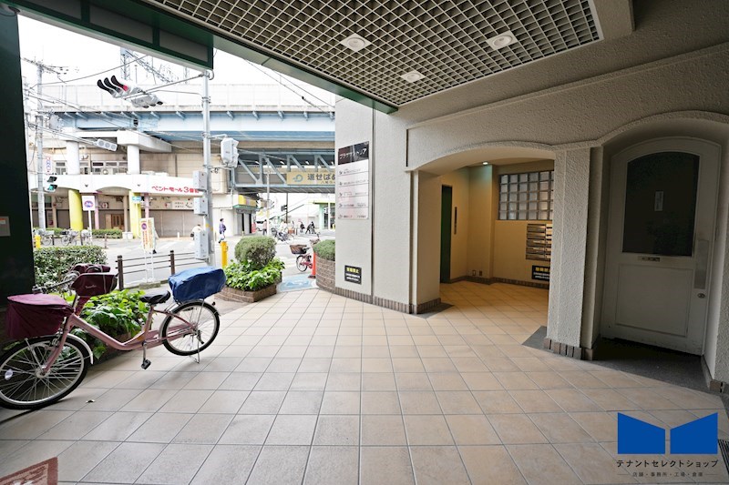 貸店舗・事務所　八尾市 東本町３丁目　カフェ跡　路面店　プラザサントリア その他