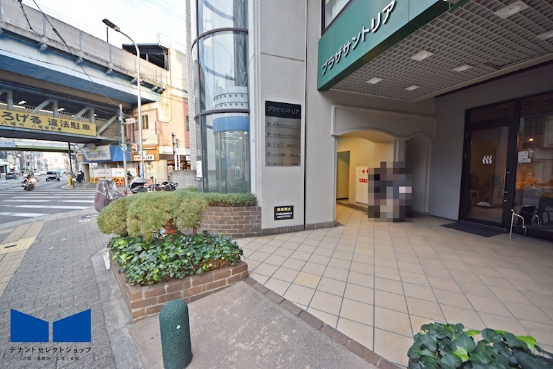 貸店舗・事務所　八尾市 東本町３丁目　カフェ跡　路面店　プラザサントリア その他