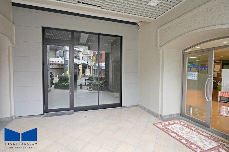 貸店舗・事務所　八尾市 東本町３丁目　カフェ跡　路面店　プラザサントリア キッチン