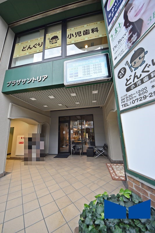 貸店舗・事務所　八尾市 東本町３丁目　カフェ跡　路面店　プラザサントリア ベランダ