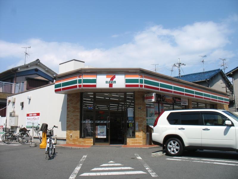 貸店舗・事務所　八尾市 本町４丁目　広さ約１０坪　ファミリーロード商店街内　路面店　八尾天満宮店舗 コンビニ