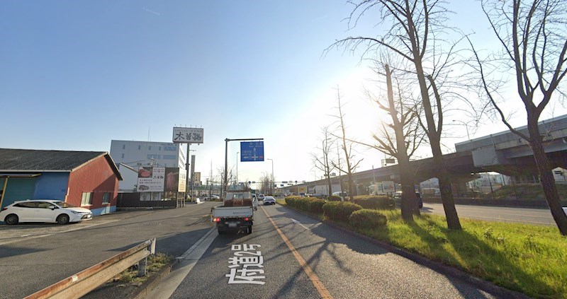 貸倉庫・作業所　八尾市 新家町３丁目　広さ約１００坪　前面駐車スペース有り　平屋建て 風呂画像