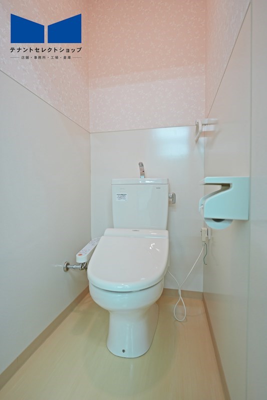 貸店舗・事務所　八尾市 本町２丁目　広さ約１８坪　角区画　本町つばきビル リビング