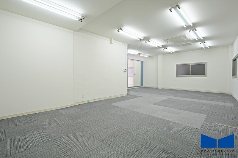 貸店舗・事務所　八尾市 本町２丁目　広さ約１８坪　角区画　本町つばきビル その他