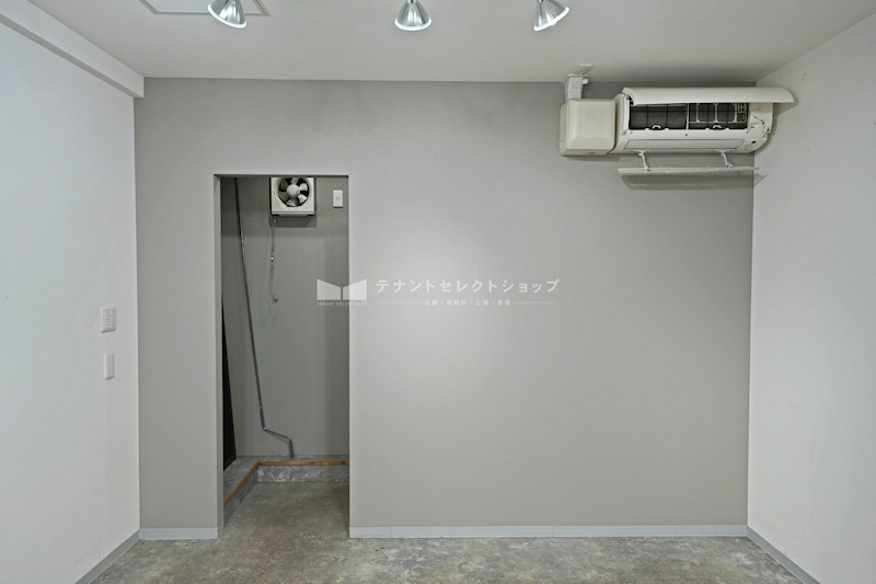 貸店舗・事務所　八尾市 山本町南１丁目　広さ約１０坪　観葉植物販売店跡　居抜き　路面店　※軽飲食相談可 その他