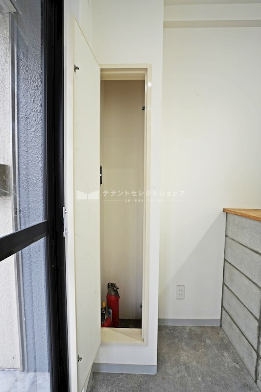 貸店舗・事務所　八尾市 山本町南１丁目　広さ約１０坪　観葉植物販売店跡　居抜き　路面店　※軽飲食相談可 その他