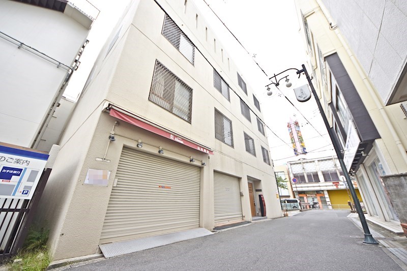 貸店舗・事務所　八尾市 山本町南１丁目　広さ約１０坪　観葉植物販売店跡　居抜き　路面店　※軽飲食相談可 その他