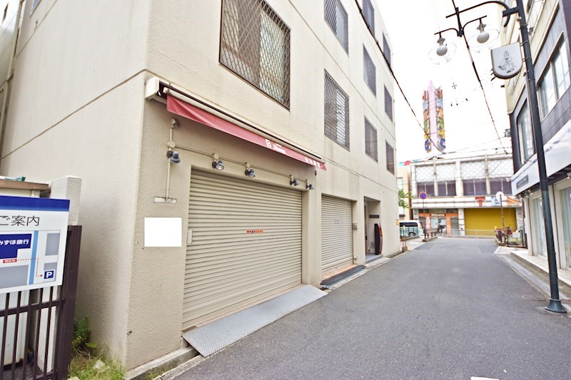 貸店舗・事務所　八尾市 山本町南１丁目　広さ約１０坪　観葉植物販売店跡　居抜き　路面店　※軽飲食相談可 その他