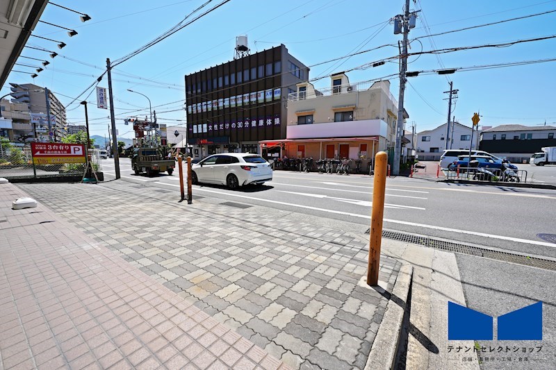 貸店舗・事務所　八尾市 東太子２丁目　広さ約１１坪　路面店　西村テナントビル その他