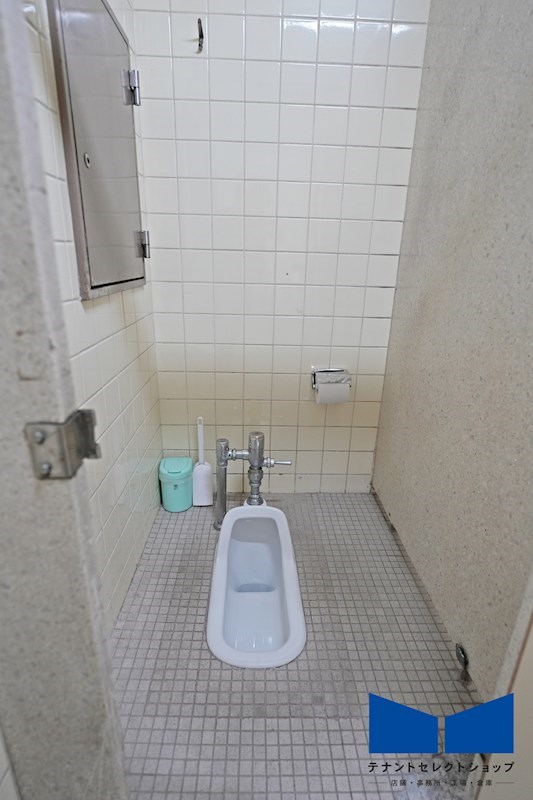 貸店舗・事務所　八尾市 山本町南４丁目　広さ約２０坪　角区画　EV付き　駅前テナントビル　グロー河内山本駅前 その他