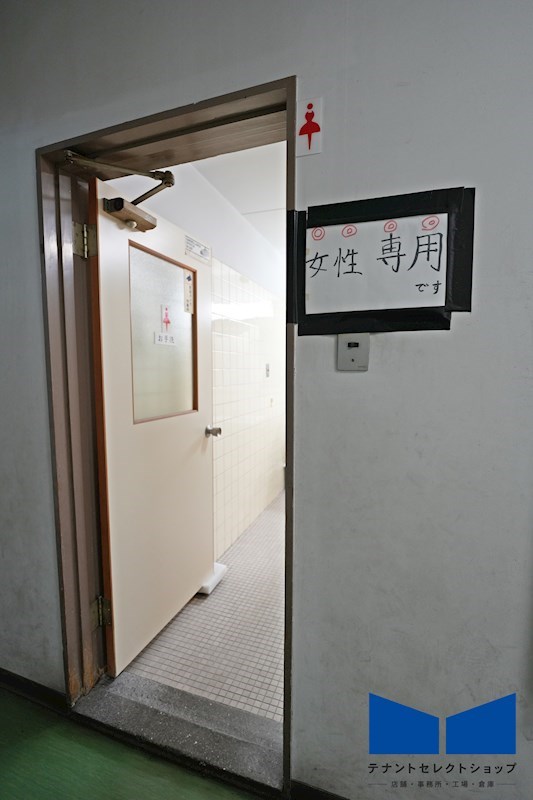 貸店舗・事務所　八尾市 山本町南４丁目　広さ約２０坪　角区画　EV付き　駅前テナントビル　グロー河内山本駅前 その他