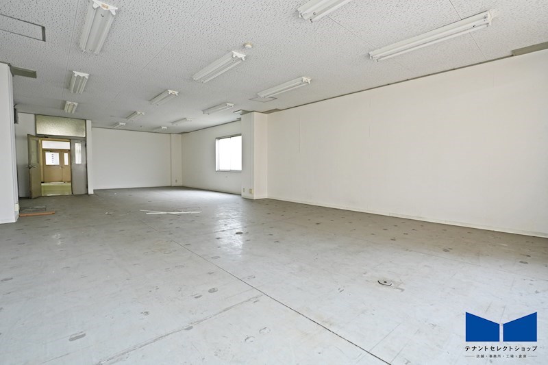 貸店舗・事務所　八尾市 山本町南４丁目　広さ約２０坪　角区画　EV付き　駅前テナントビル　グロー河内山本駅前 ベッドルーム