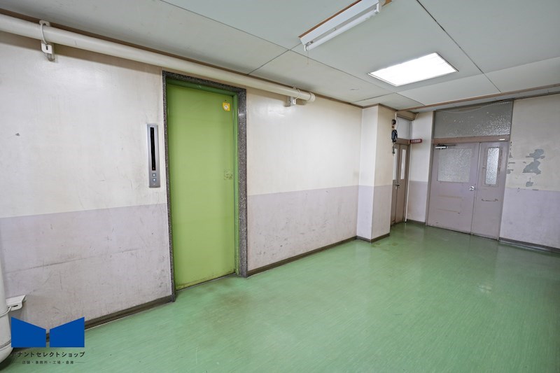 貸店舗・事務所　八尾市 山本町南４丁目　広さ約１７坪　EV付き　駅前テナントビル　グロー河内山本駅前 ベッドルーム