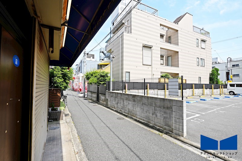 貸店舗・事務所　八尾市　山本町１丁目　広さ約９坪　飲食店跡　路面店　※重飲食可 ベランダ