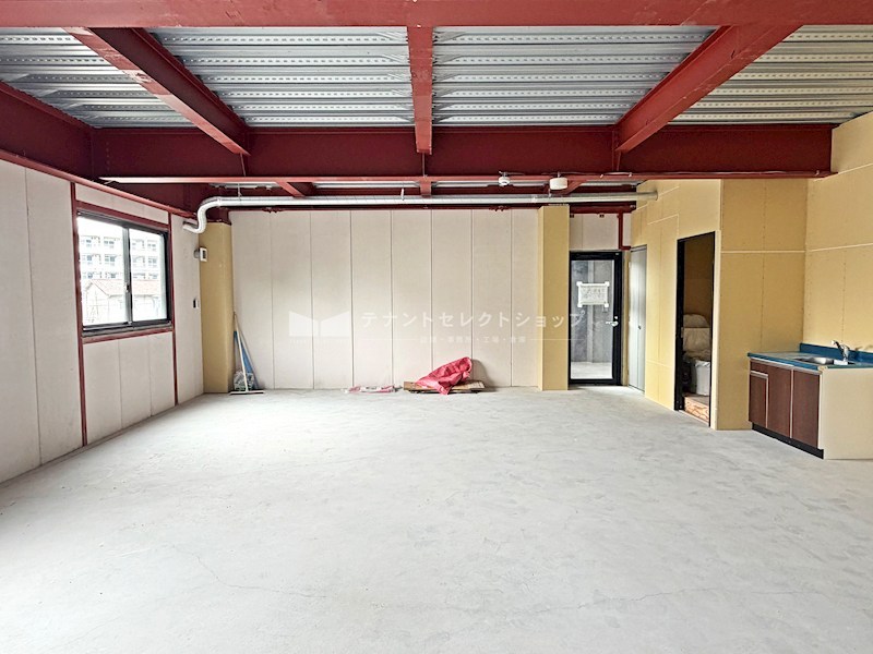 貸店舗・事務所　八尾市 志紀町２丁目　角区画　約２０坪　志紀駅前テナントビル ベッドルーム