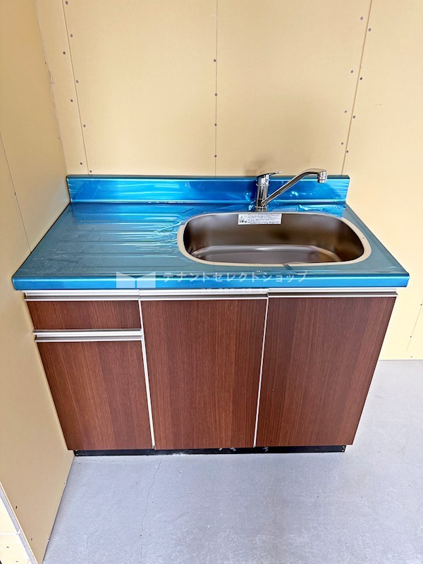 貸店舗・事務所　八尾市 志紀町２丁目　角区画　約２０坪　志紀駅前テナントビル 風呂画像