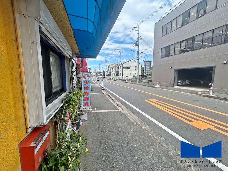 貸店舗・事務所　八尾市　東山本新町８丁目　広さ延べ約１９坪　カラオケ喫茶店　※居抜き 風呂画像