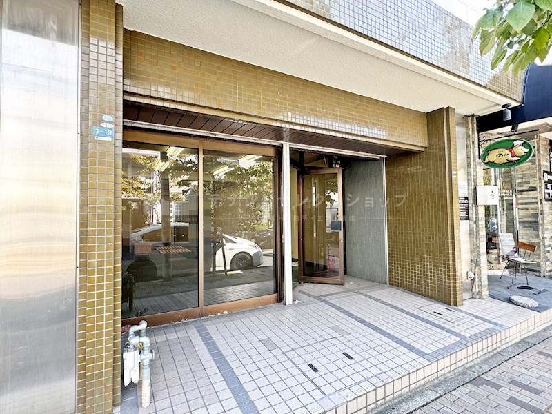 貸店舗・事務所　八尾市 陽光園２丁目　広さ約１７坪　事務所跡　路面店　※飲食店相談可　GSハイム八尾陽光園 その他