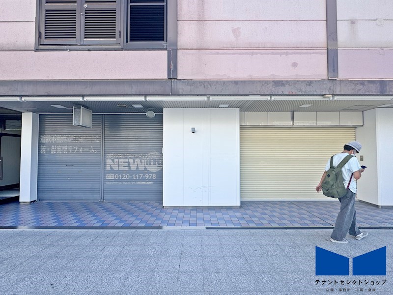 貸店舗・事務所　八尾市 北本町２丁目　広さ約８０坪　角区画　近鉄八尾駅高架下 その他
