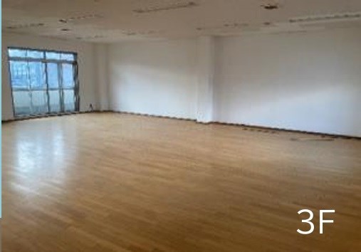 貸店舗・事務所　八尾市 青山町２丁目　広さ延べ約８４坪　駐車場付き　一棟貸し　青山通り沿い ベッドルーム