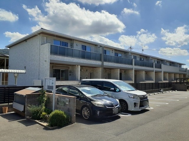 アット横小路 外観