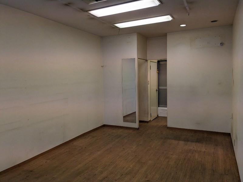 貸店舗・事務所　八尾市 山本町南１丁目　広さ約９坪　路面店　軽飲食可　阪口ビル その他