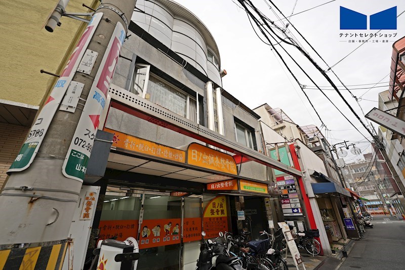 貸店舗・事務所　八尾市 山本町南１丁目　広さ約８坪　BAR居抜き　コスモパラダイス その他