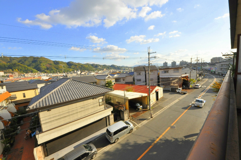 貸店舗・事務所　柏原市　法善寺３丁目　広さ約１２坪　EV付き　広光ハイツ 眺望