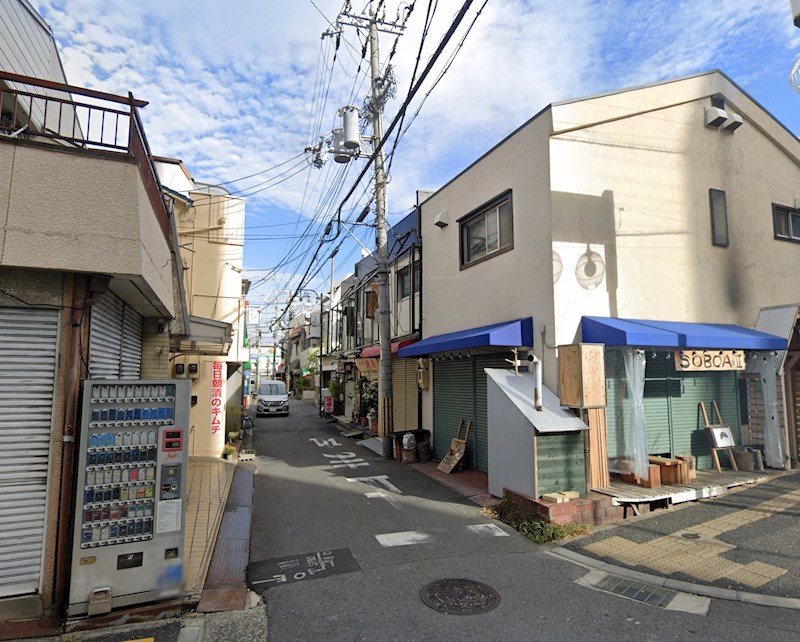 貸店舗・事務所　八尾市 山本町南１丁目　広さ約２６坪　ワンフロア貸し　飲食店可 リビング