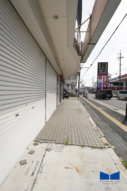 貸店舗・事務所　八尾市 天王寺屋２丁目　広さ約１４坪　ロードサイド　路面店　シーズンコート その他