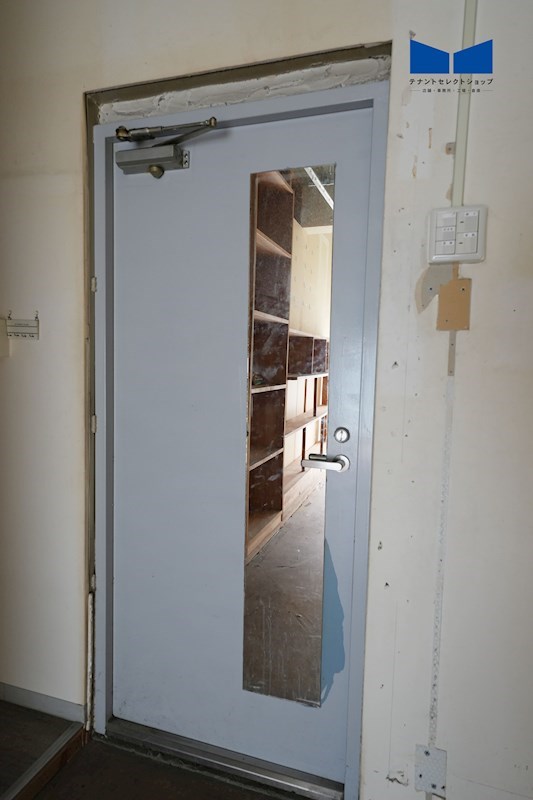 貸店舗・事務所　八尾市 天王寺屋２丁目　広さ約１４坪　ロードサイド　路面店　シーズンコート その他