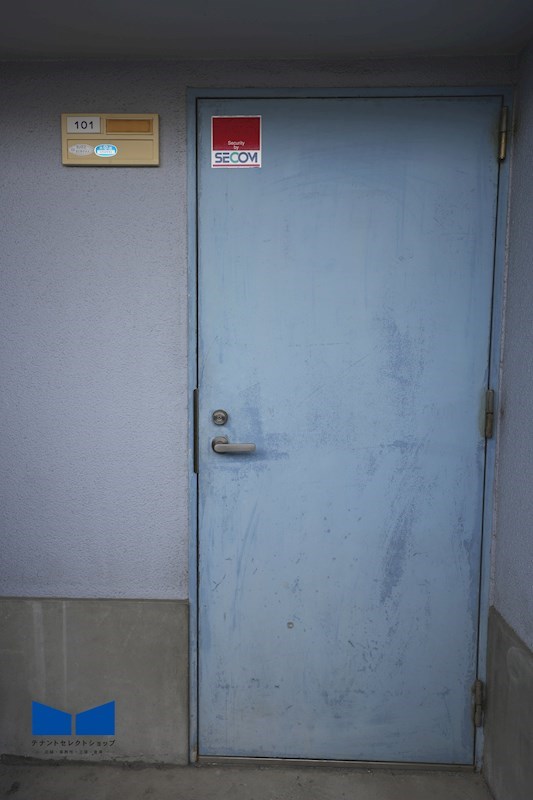 貸店舗・事務所　八尾市 天王寺屋２丁目　広さ約１４坪　ロードサイド　路面店　シーズンコート その他